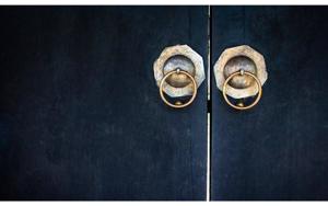 Goossens Schilderij Knock On My Door, 70 x 118 cm