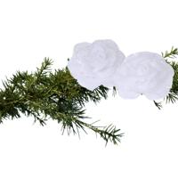 Kerstboomversiering Bloemen - 2x stuks - 9 cm - wit glitter - op clip - ornament