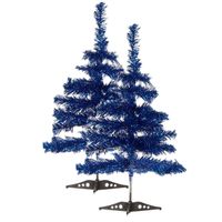 2x stuks kleine ijsblauwe kerstbomen van 60 cm