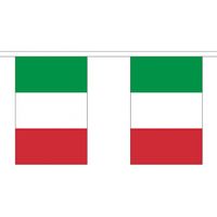2x Polyester vlaggenlijn van Italie 3 meter   -