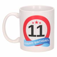 11 jaar Verjaardag koffiemok - cadeau beker - stopbord print - 300 ml - keramiek - wit