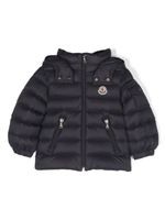 Moncler Enfant doudoune à patch logo - Bleu - thumbnail