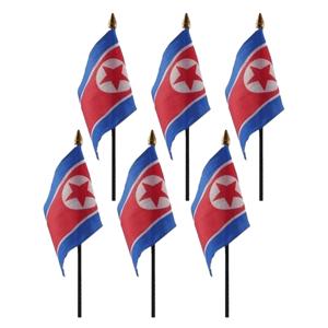 Noord Korea - 6x - mini vlaggetje van 10 x 15 cm op stokje - Landen vlag - H27 cm