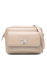 Calvin Klein sac à bandoulière en cuir à plaque logo - Tons neutres