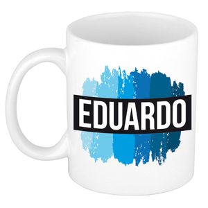 Naam cadeau mok / beker Eduardo met blauwe verfstrepen 300 ml