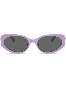 Versace Eyewear lunettes de soleil ovales à plaque logo - Violet