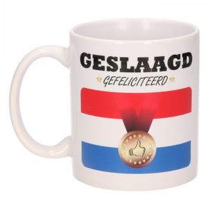 Drink/koffie mok gefeliciteerd geslaagd 300 ml   -