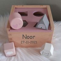 "Label Label'' houten vormen sorteerdoos roze (met naam) - thumbnail