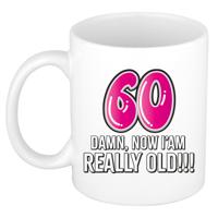 Verjaardag cadeau mok 60 jaar - nu ben ik echt oud! - roze - 300 ml - keramiek