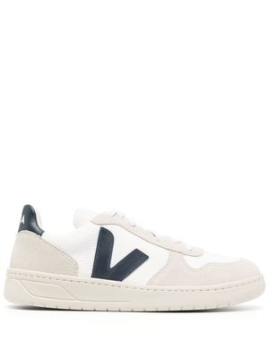 VEJA baskets V-10 à design à empiècements - Blanc