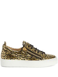 Giuseppe Zanotti baskets Gail à motif monogrammé - Or