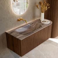Badmeubel Mondiaz Kurve-Dlux | 115 cm | Meubelkleur Walnut | Wastafelkleur Sombra | Solid surface | Wasbak linker zijde spoelbak | Zonder kraangat(en)