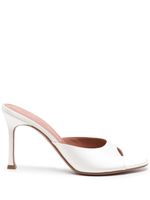 Amina Muaddi mules Alexa 105 mm en satin - Blanc