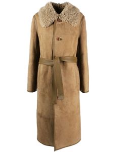 LEMAIRE manteau en cuir à col en peau lainée - Marron