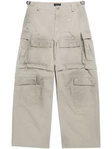 Balenciaga pantalon cargo en coton à effet usé - Tons neutres