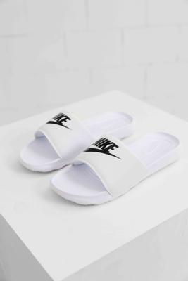 Nike Victori One Slide Dames Wit - Maat 42 - Kleur: Wit | Soccerfanshop Nike Victori One Slide Dames Wit - Maat 42 - Kleur: Wit | Soccerfanshop