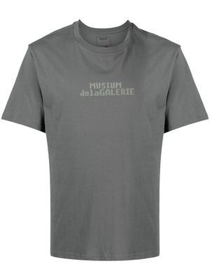 Musium Div. t-shirt à logo imprimé - Gris