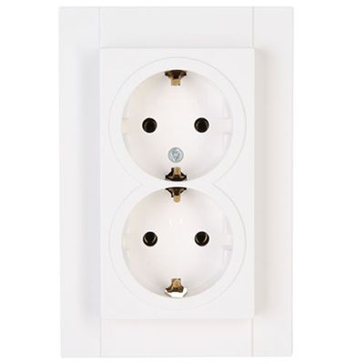 Kopp HK07 dubbel stopcontact met randaarde wit glanzend