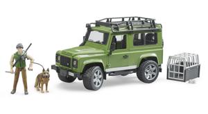 Land Rover Defender Station Wagon met boswachter en hond van Bruder