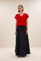 By-Bar sil v-neck pullover | lipstick