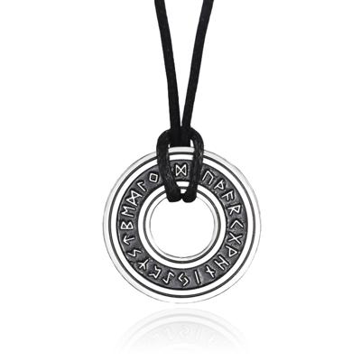 Amulet Ketting "Odin" - Ronde Circel met Noorse Tekens Zilver