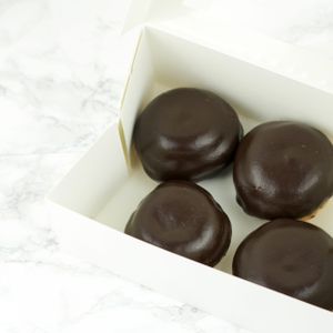 Chocolade Bollen (4 stuks)