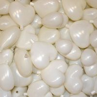 75x Plastic witte hartjes 9 cm decoratie/versiering   -