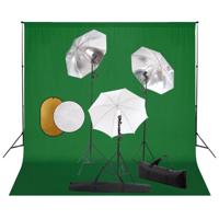 Fotostudioset met lampen, paraplu's, achtergrond en reflector