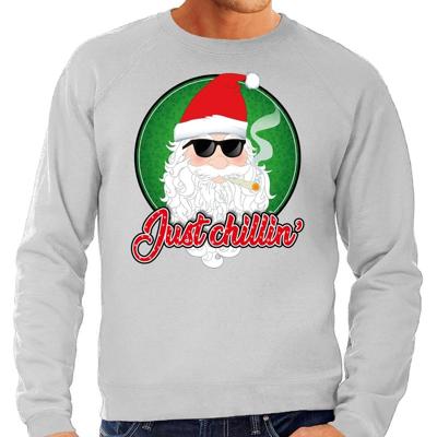 Foute Kersttrui just chillin - blowende kerstman - grijs - heren - kerstborrel - sweater Foute Kersttrui just chillin - blowende kerstman - grijs - heren - kerstborrel - sweater