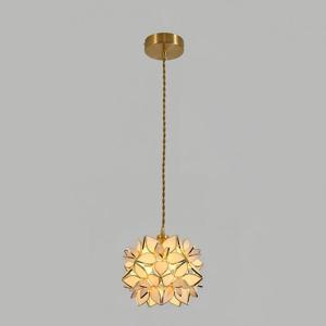 Sfeervolle Hanglamp Met Een Modern Ontwerp