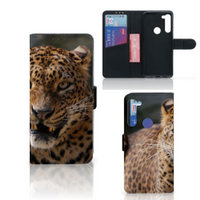 Motorola G8 Power Telefoonhoesje met Pasjes Luipaard - thumbnail
