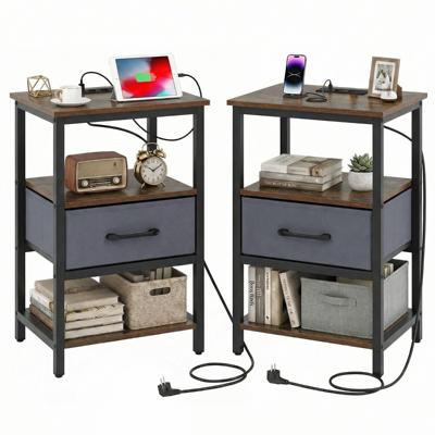 Nachtkastje met Oplaadstation Bijzettafel met Stoffen Lade en Open Opbergvakken Bijzettafel met Metalen Frame Moderne Bijzettafel set van 2-Bruin