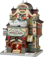 Lemax st. nick&apos;s wooden shoe shop verlicht kersthuisje Caddington Village 2023