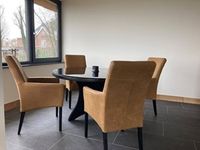 Set van 4 leren eetkamerstoelen - met houten poten - bruin leer - Echt leer, Landelijk, ontdek de vele Leersoorten en Kleuren bij ShopX Set van 4 leren eetkamerstoelen - met houten poten - bruin leer - Echt leer, Landelijk, ontdek de vele Leersoorten en Kleuren bij ShopX