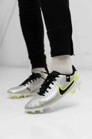 Nike Tiempo Legend 10 Academy FG/MG Voetbalschoenen Senior Grijs - Maat 43 - Kleur: GeelGrijs | Soccerfanshop
