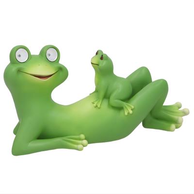 Gerimport Tuinbeeld kikker - liggend - kunststeen - 35 x 12 x 19 cm - groen - Solar licht Gerimport Tuinbeeld kikker - liggend - kunststeen - 35 x 12 x 19 cm - groen - Solar licht