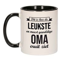 Leukste en meest geweldige oma cadeau koffiemok / theebeker wit met zwart 300 ml - thumbnail