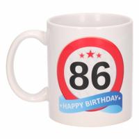 86 jaar Verjaardag koffiemok - cadeau beker - stopbord print - 300 ml - keramiek - wit