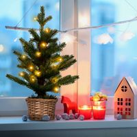 Verlichte Kunstmatige Minikerstboom Tafelkerstboom met 96 Takuiteinden 20 Warmwitte LED-Lampjes Timer & Rieten Pot Kleine Kerstboom