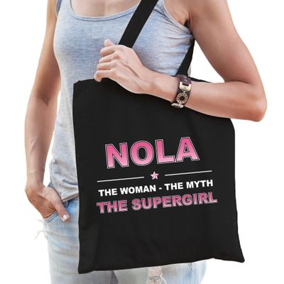 Naam cadeau tas Nola - the supergirl zwart voor dames