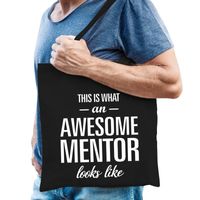 Katoenen cadeau tasje awesome mentor zwart - thumbnail