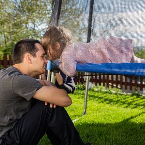 Diameter 487 cm Trampoline-Veiligheidsnet voor Tuintrampolines Vervangingsnet met Ritssluiting en Gespen 6 Palen Netto Hoogte 180 cm