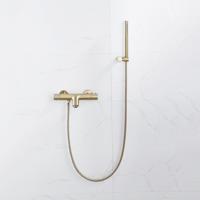Fortifura Calvi Thermostatische badkraan met staafhanddouche, handdouchehouder en metalen doucheslang Geborsteld Messing PVD (Goud) SW720570/SW720567/SW720226/SW706206 Fortifura Calvi Thermostatische badkraan met staafhanddouche, handdouchehouder en metalen doucheslang Geborsteld Messing PVD (Goud) SW720570/SW720567/SW720226/SW706206