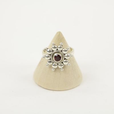 Zilveren Ring met Granaat Maat 16,5 - Model 2 (Sterling Zilver 925)