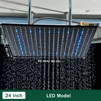 LED Regendouchekop met Temperatuurgevoelige Kleuren - Plafondmontage | 4 Installatiearmen | Vierkant | Chroom / Zwart / Geborsteld Nikkel LED Regendouchekop met Temperatuurgevoelige Kleuren - Plafondmontage | 4 Installatiearmen | Vierkant | Chroom / Zwart / Geborsteld Nikkel
