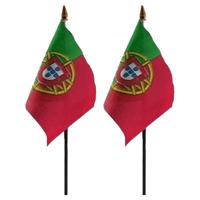 Portugal - 2x - mini vlaggetje van 10 x 15 cm op stokje - Landen vlag - H27 cm