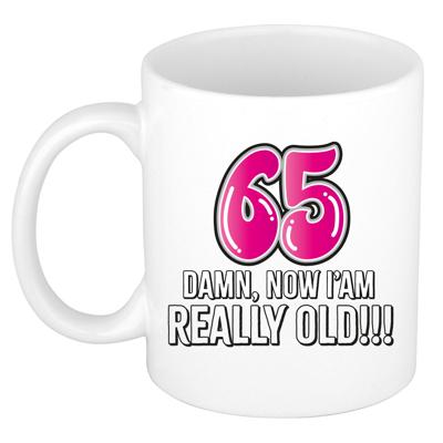 Verjaardag cadeau mok 65 jaar - nu ben ik echt oud! - roze - 300 ml - keramiek Verjaardag cadeau mok 65 jaar - nu ben ik echt oud! - roze - 300 ml - keramiek