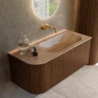 Badmeubel Mondiaz Kurve-Dlux | 105 cm | Meubelkleur Walnut | Wastafelkleur Arena | Solid surface | Wasbak rechter zijde spoelbak | Zonder kraangat(en) Badmeubel Mondiaz Kurve-Dlux | 105 cm | Meubelkleur Walnut | Wastafelkleur Arena | Solid surface | Wasbak rechter zijde spoelbak | Zonder kraangat(en)