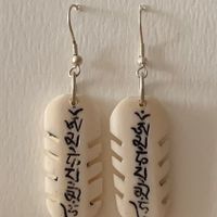 Oorhangers met Mantra OMPH Wit (5 x 1,4 cm)