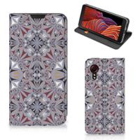 Samsung Galaxy Xcover 5 | Standcase | Flower Tiles